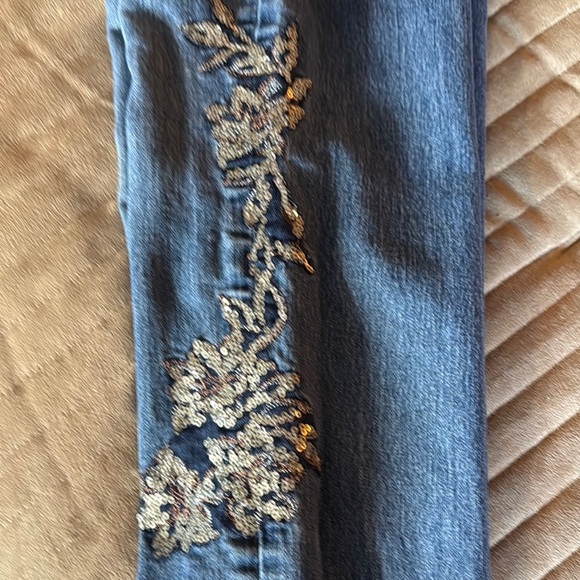 Christopher & Banks Pants - Christopher & Banks Embellished Denim Jeans 
Size 6